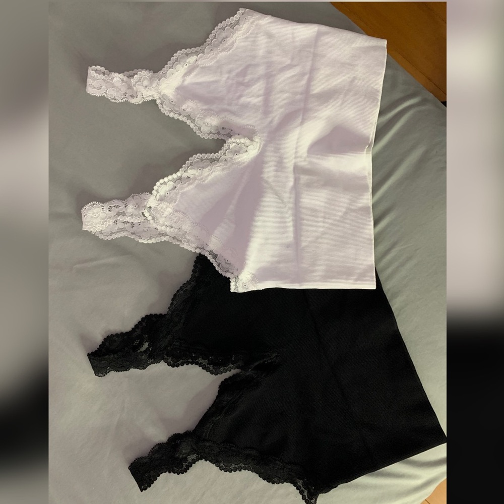 Black and white crop tops